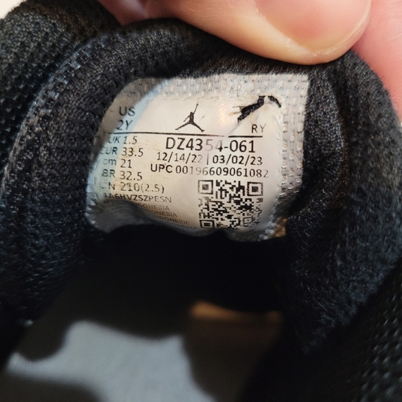 Air Jordan Flight kids sneakers size 2Y - Picture 8 of 11